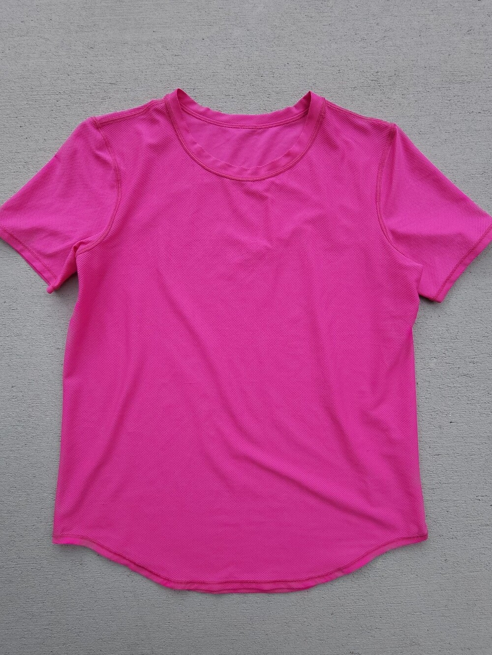 Lululemon High Neck Running and Training T-Shirt Color Rippened Raspberry Size S - Picture 7 of 8